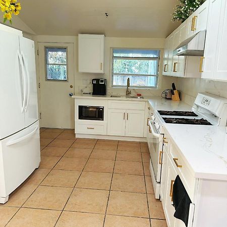 New Renovated Room With Shared Bathroom ハシエンダ・ハイツ エクステリア 写真